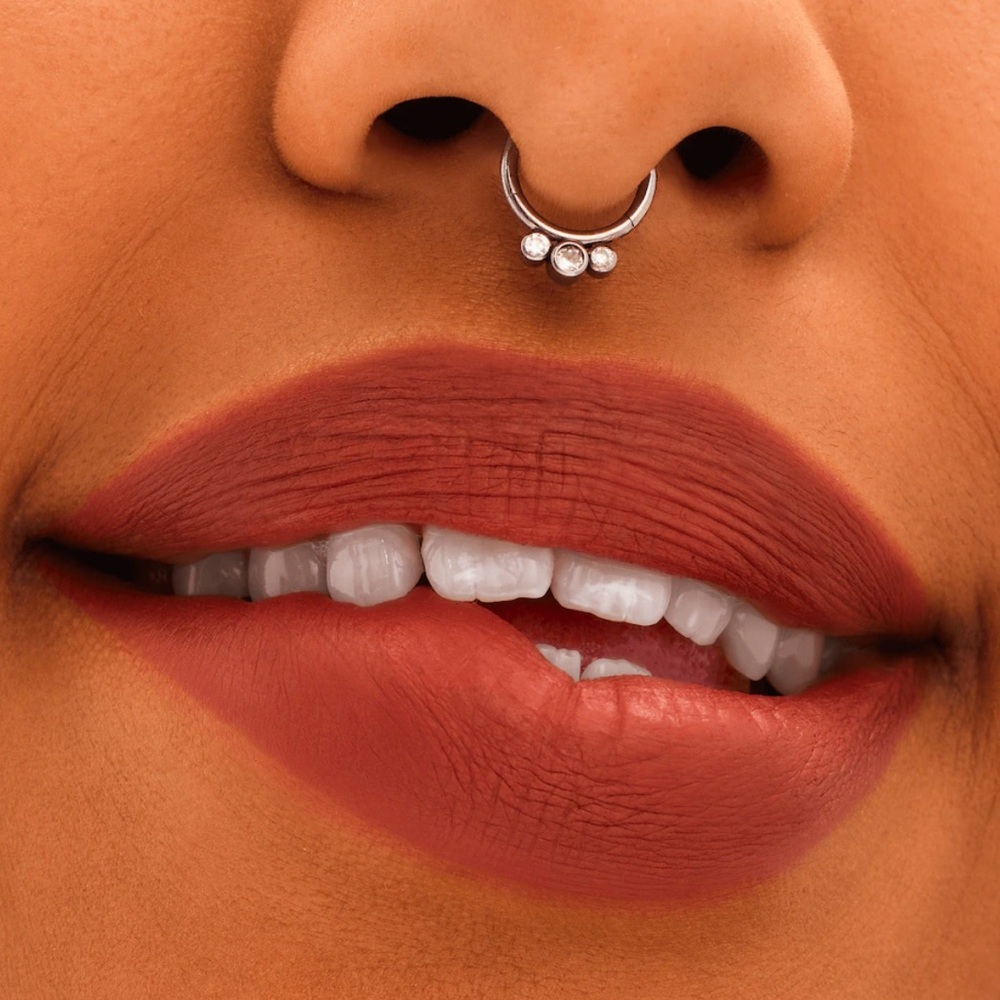 💋🆕💋 MAC Locked Kiss 24 HR Lipstick - Picture 6 of 8